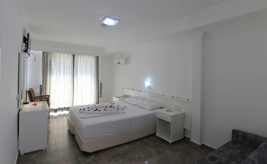 Bariscan Hotel Alanya Esterno foto